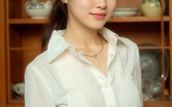 美女脱精光让男生桶莫扎下面